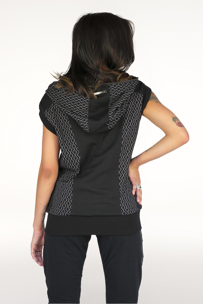 Frequency Vest Woman
